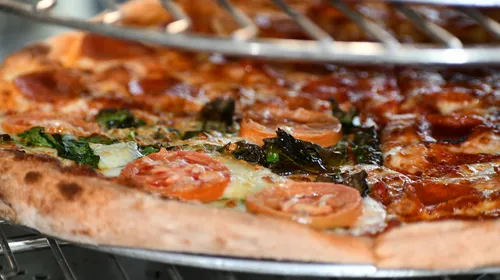 Pizza Gallery Red 13