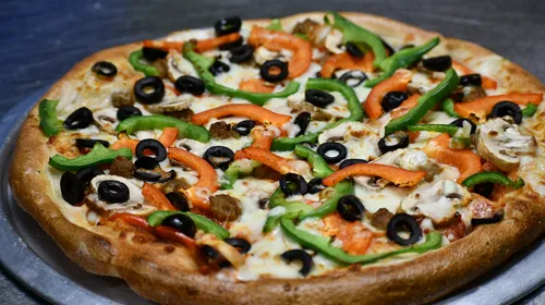 Pizza Gallery Red 8
